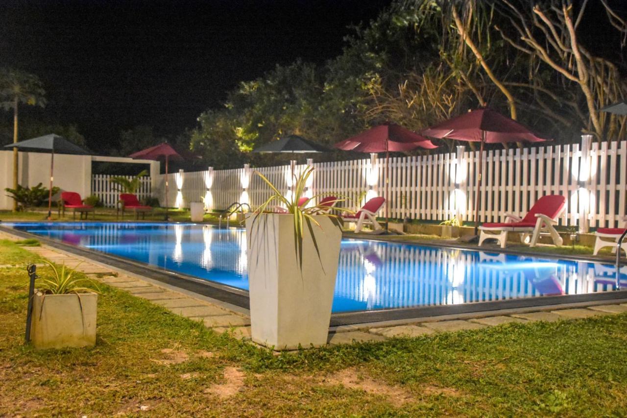 Ara Beach Resort Mirissa Εξωτερικό φωτογραφία